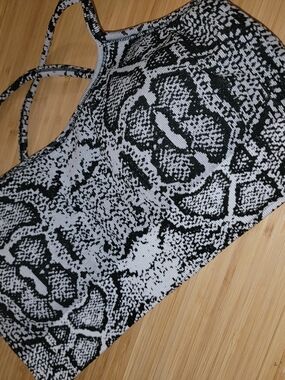 Black & White Snakeprint Sports Bra